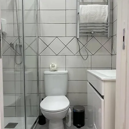 1 Bed-flat 150 Metros From Lejlighed *