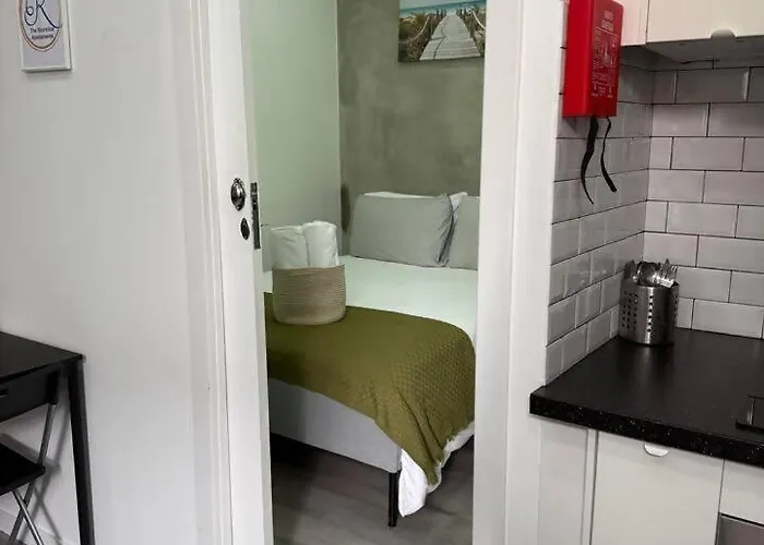 1 Bed-flat 150 Metros From Apartment Buarcos